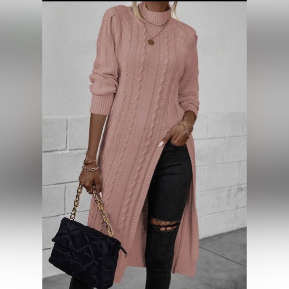 Luxe red high neck cable knit slit thigh sweater top - Picture 7 of 8